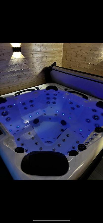 Les Suites De Stanislas Jacuzzi & Spa Nancy Luaran gambar